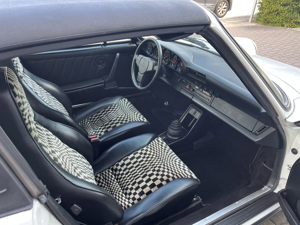 Porsche 911 SC