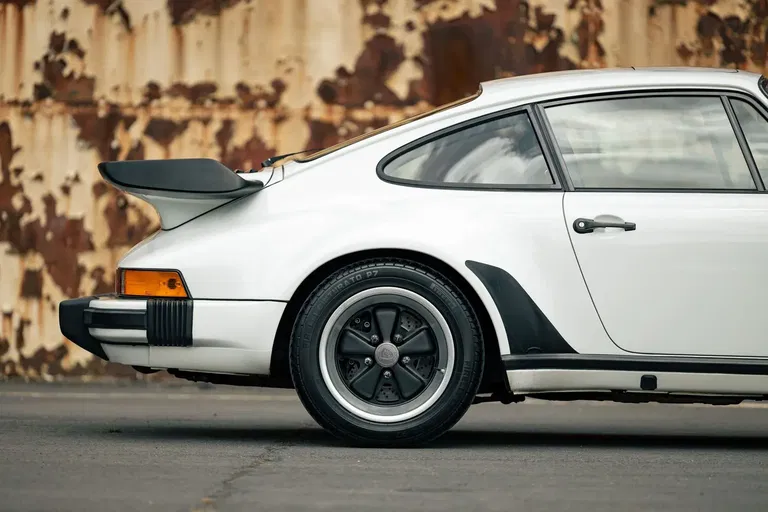 Porsche 911 Turbo 3.3