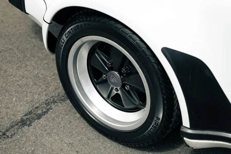 Porsche 911 Turbo 3.3