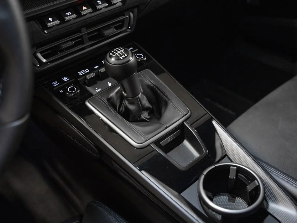 Porsche 992 Carrera GTS