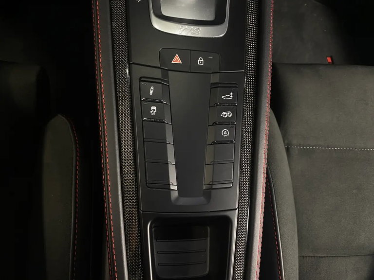 Porsche 718 Cayman GTS 4.0
