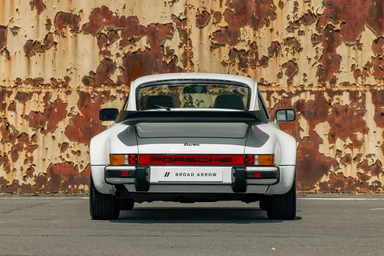 Porsche 911 Turbo 3.3