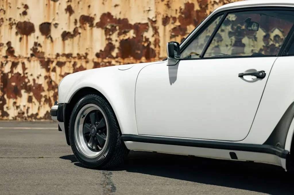 Porsche 911 Turbo 3.3