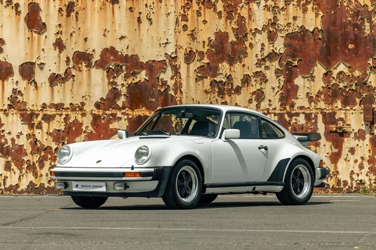 Porsche 911 Turbo 3.3
