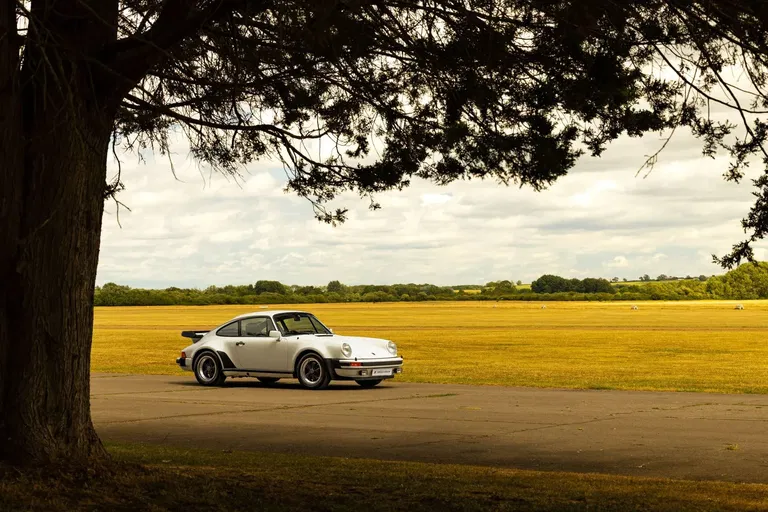 Porsche 911 Turbo 3.3