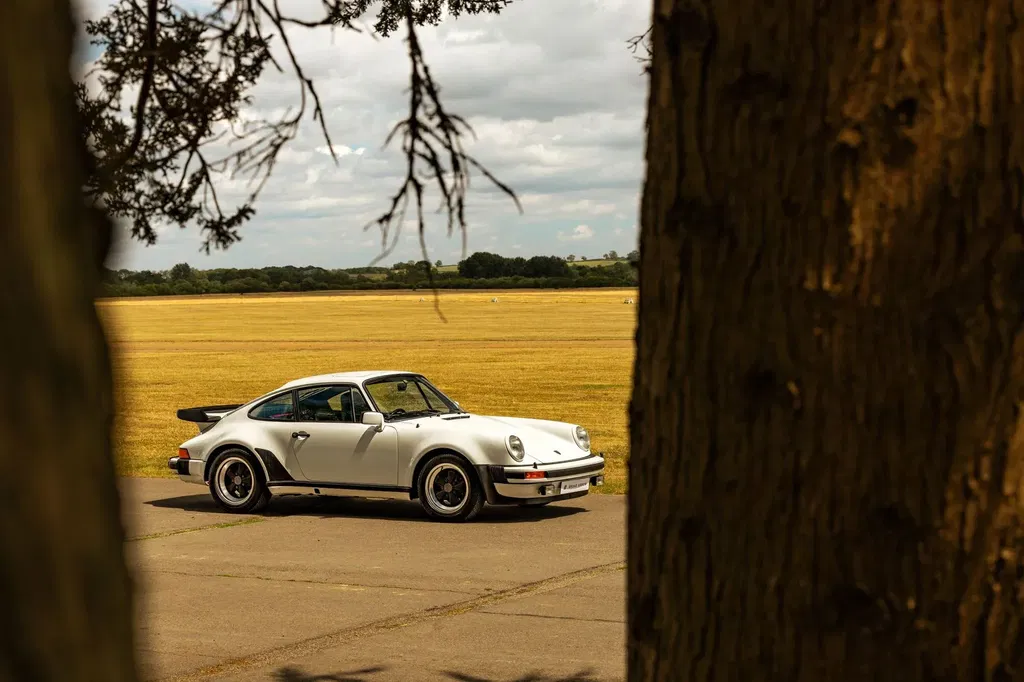 Porsche 911 Turbo 3.3