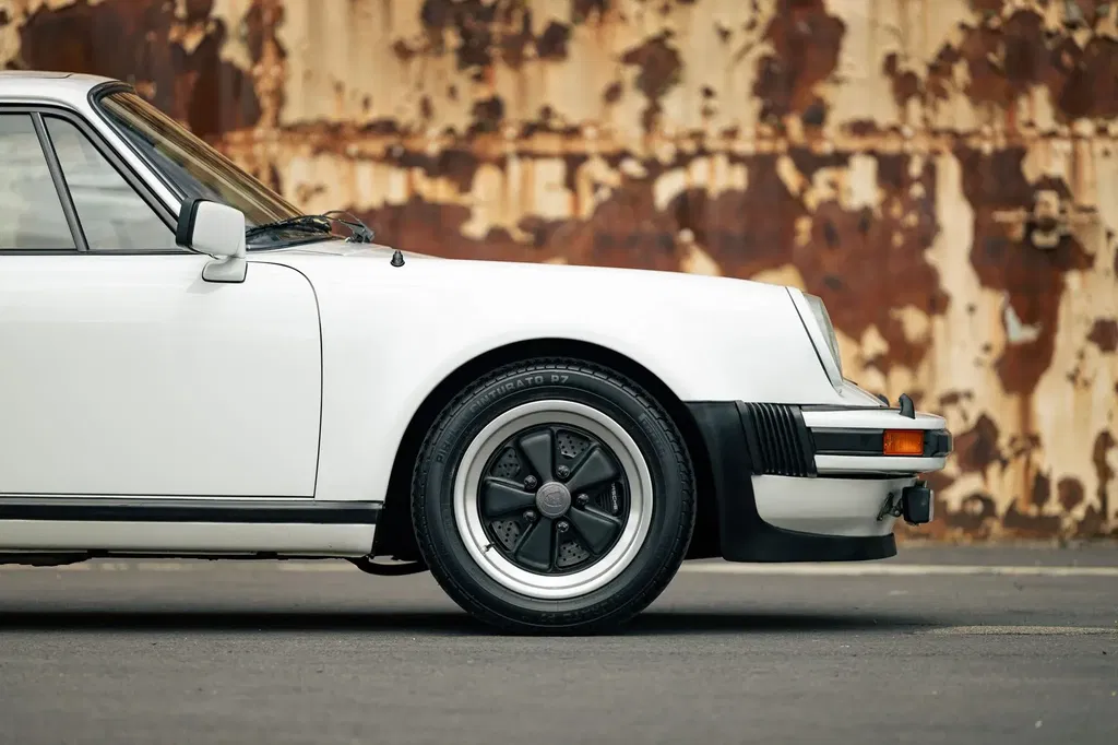 Porsche 911 Turbo 3.3