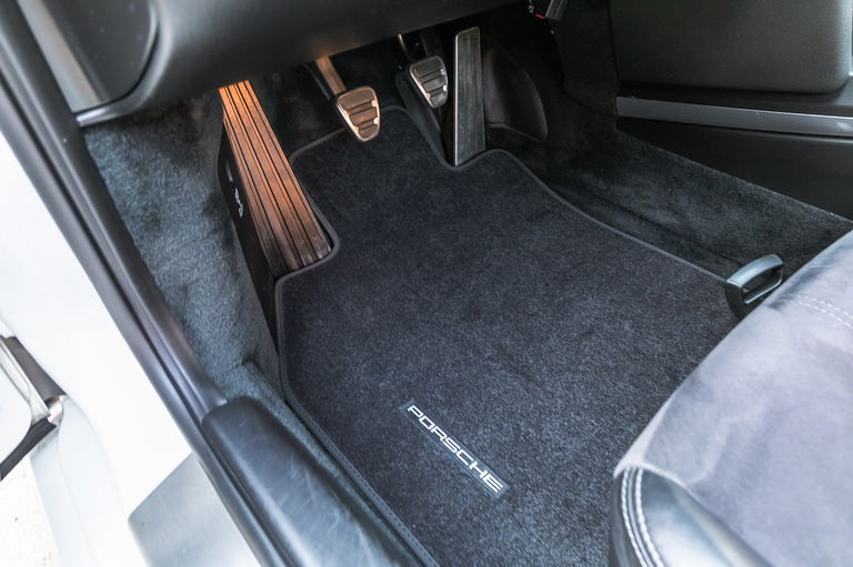 Porsche 997.2 Carrera GTS