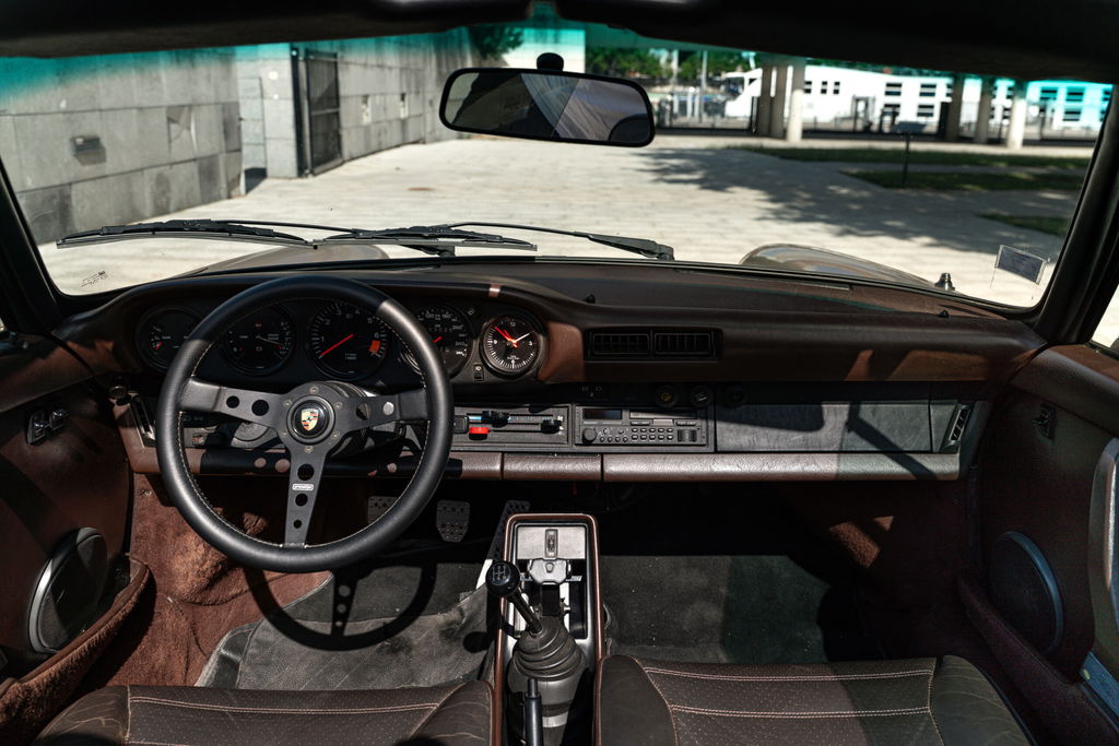 Porsche 911 Carrera 3.2