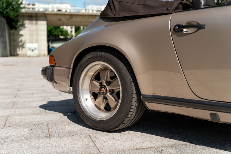 Porsche 911 Carrera 3.2