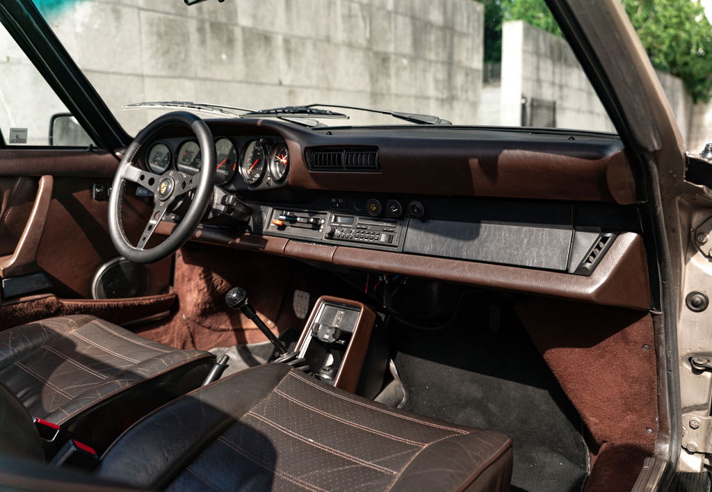 Porsche 911 Carrera 3.2