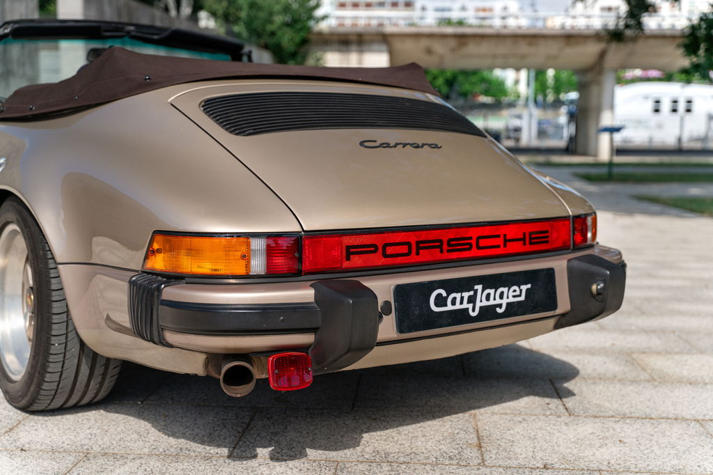 Porsche 911 Carrera 3.2