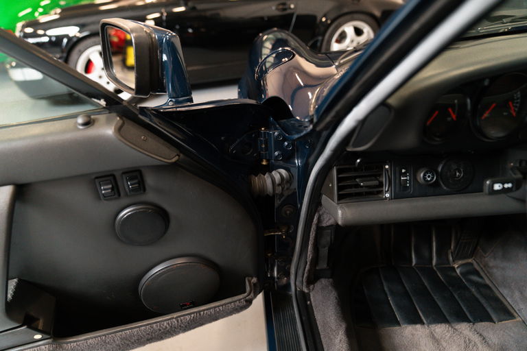 Porsche 964 Carrera 4