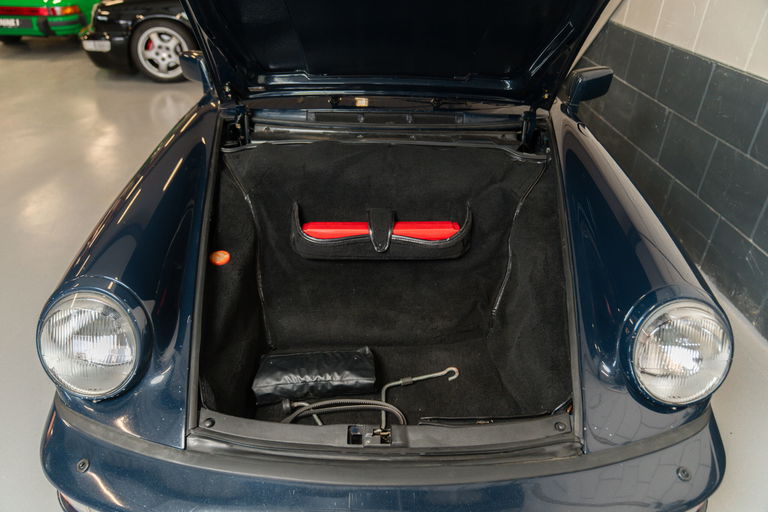 Porsche 964 Carrera 4