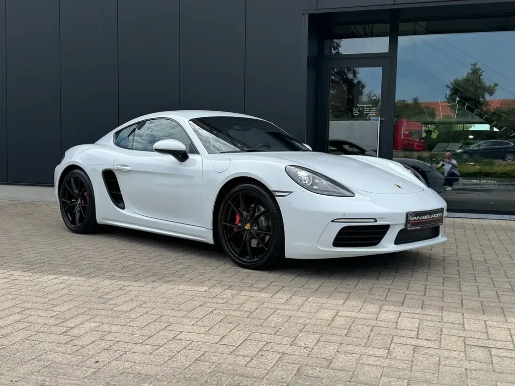 Porsche 718 Cayman