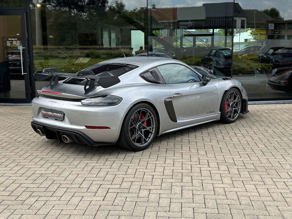 Porsche 718 Cayman GT4 RS