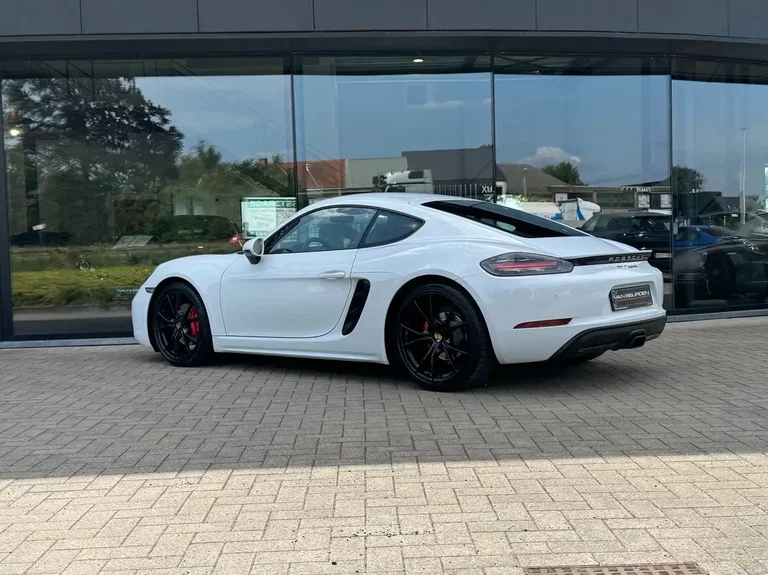Porsche 718 Cayman