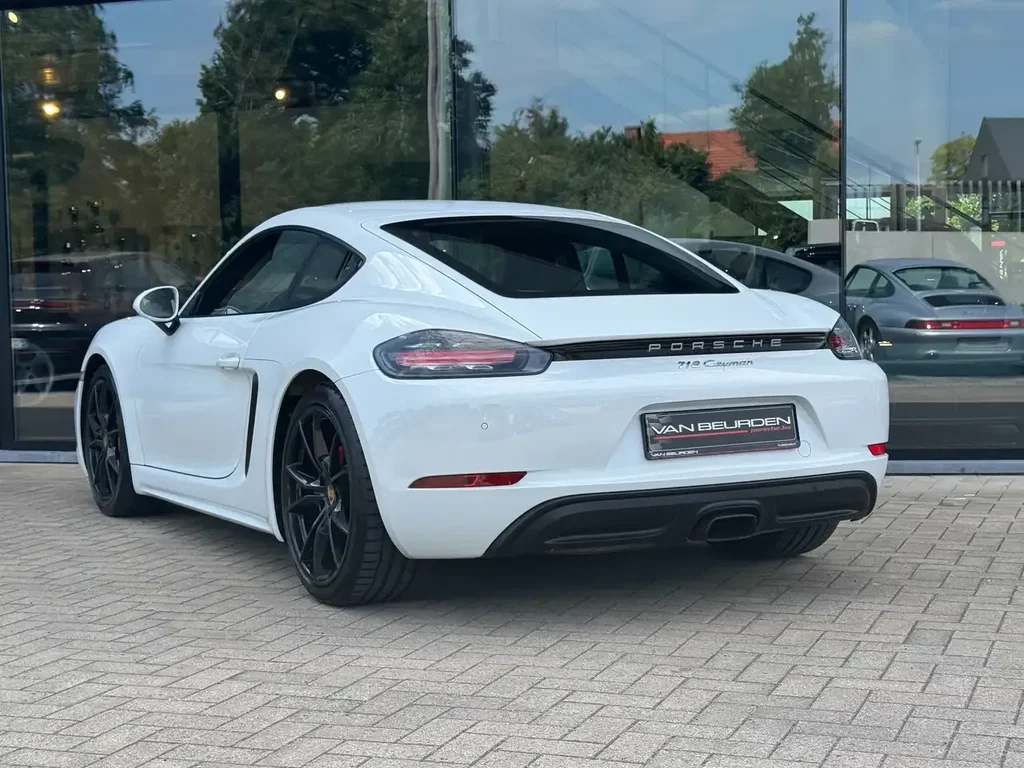 Porsche 718 Cayman