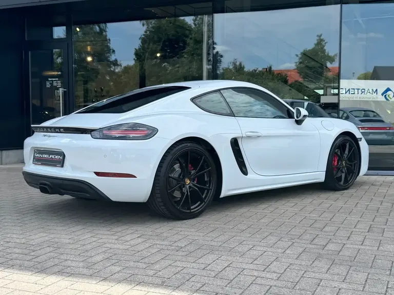 Porsche 718 Cayman