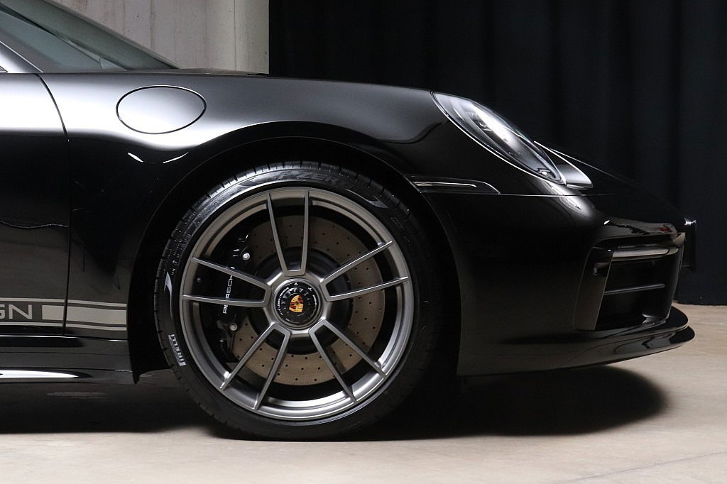 Porsche 992 Edition 50 Jahre Porsche Design