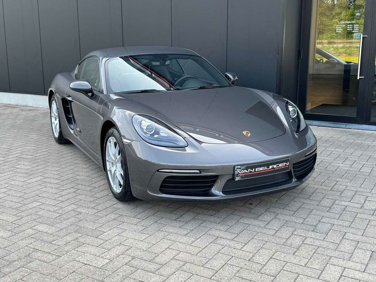 Porsche 718 Cayman