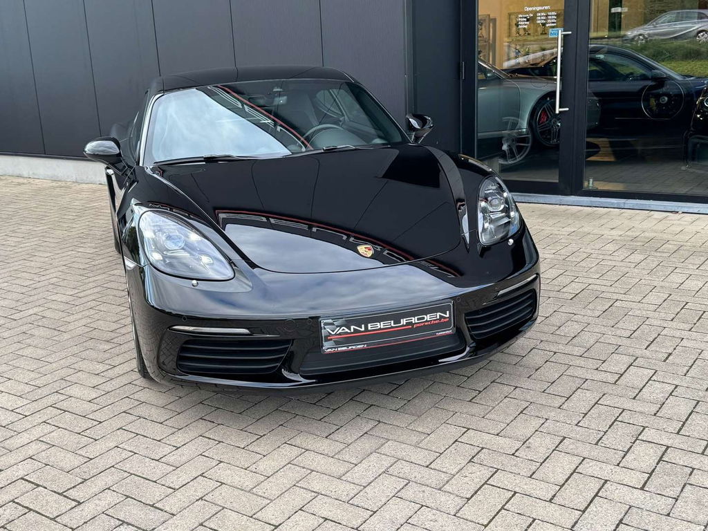 Porsche 718 Cayman