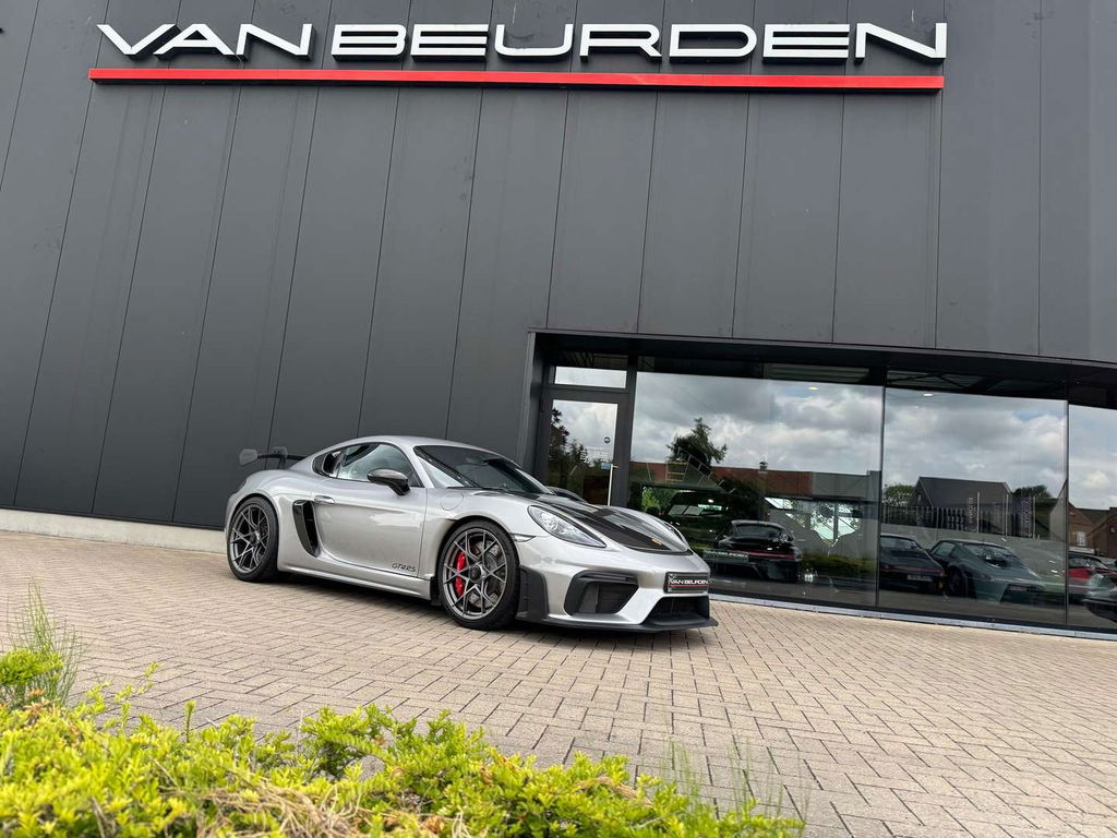 Porsche 718 Cayman GT4 RS