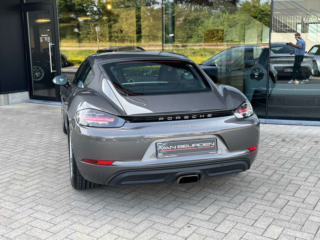 Porsche 718 Cayman