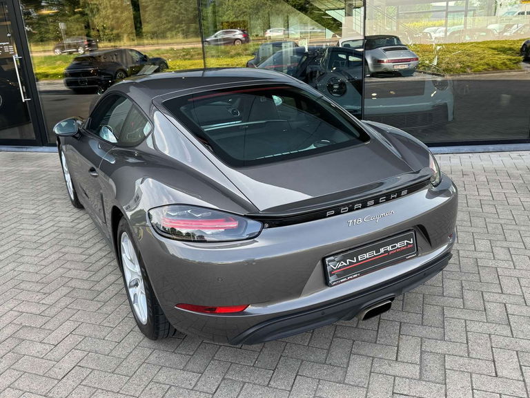 Porsche 718 Cayman