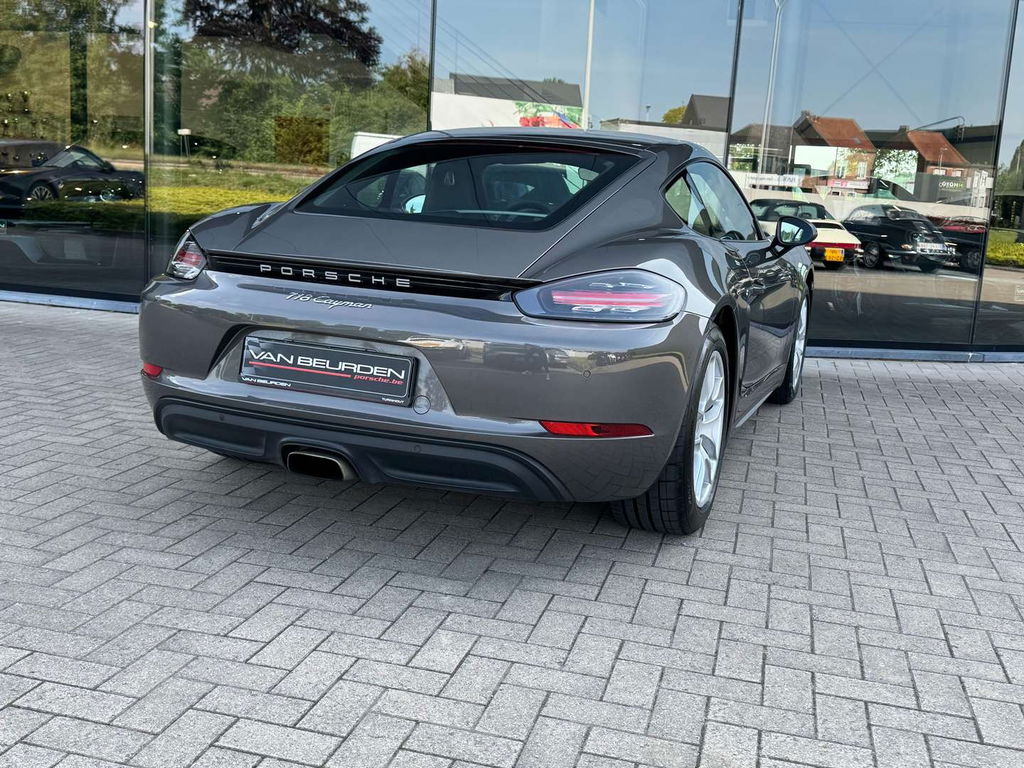 Porsche 718 Cayman