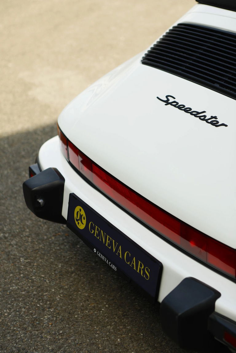 Porsche 911 Carrera 3.2 Speedster