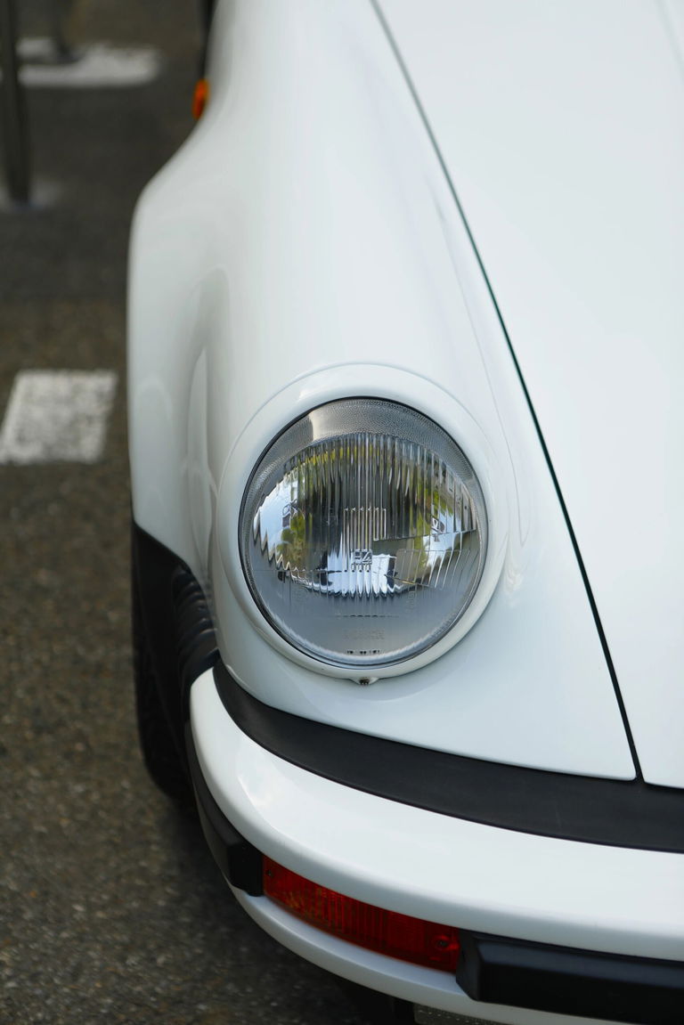 Porsche 911 Carrera 3.2 Speedster