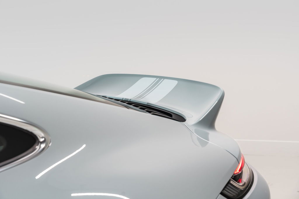 Porsche 992 Sport Classic