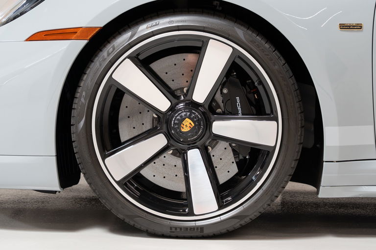 Porsche 992 Sport Classic