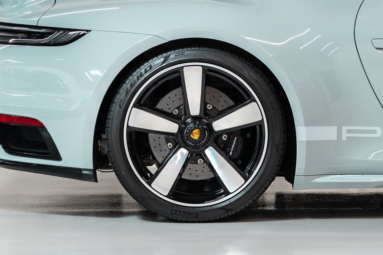 Porsche 992 Sport Classic