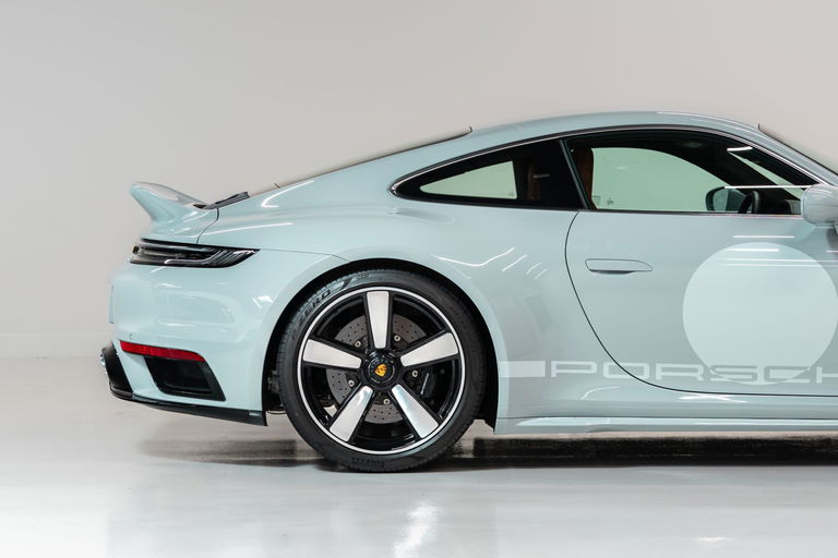Porsche 992 Sport Classic