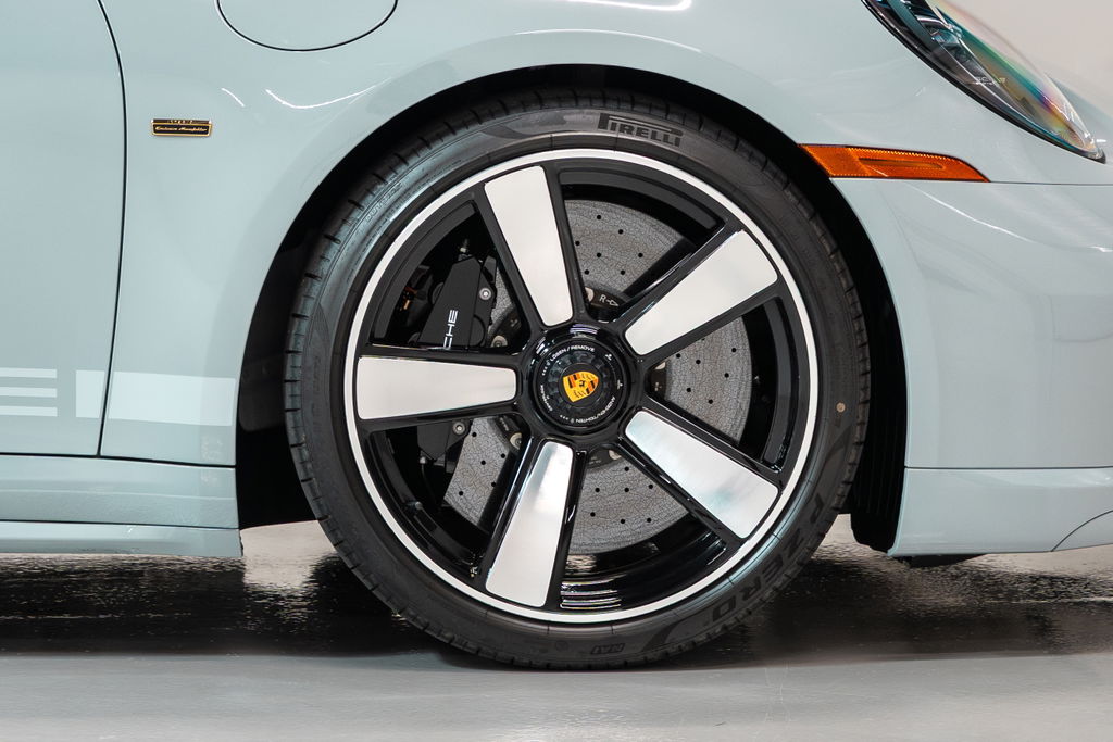 Porsche 992 Sport Classic