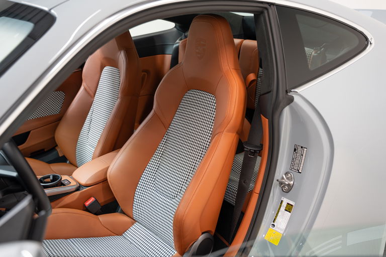 Porsche 992 Sport Classic