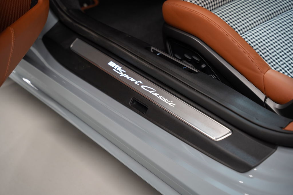 Porsche 992 Sport Classic