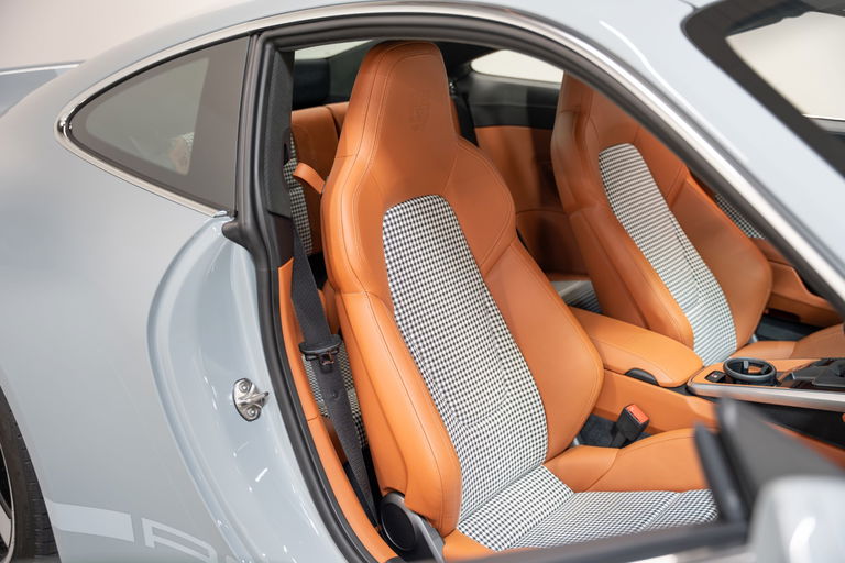 Porsche 992 Sport Classic