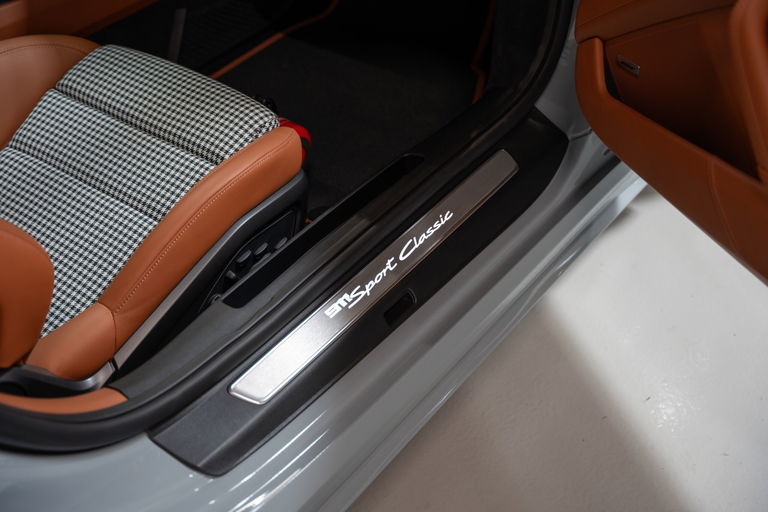 Porsche 992 Sport Classic