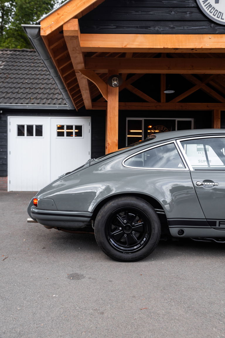Porsche 911 Backdate