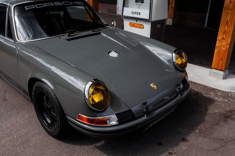 Porsche 911 Backdate