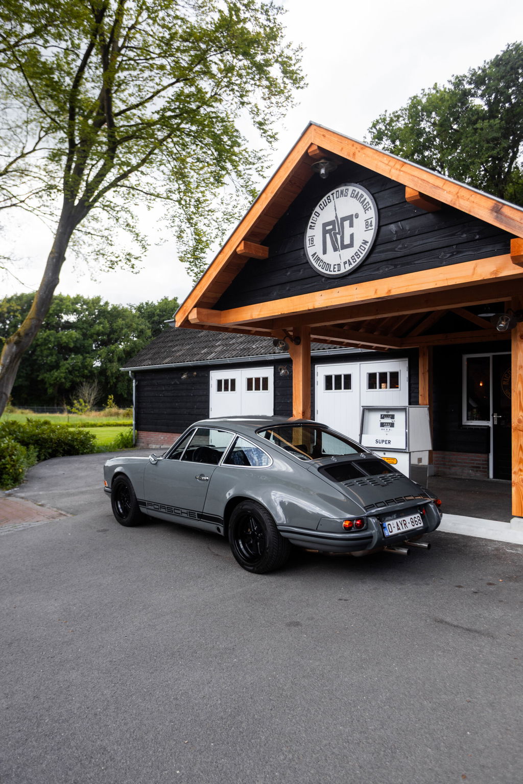 Porsche 911 Backdate