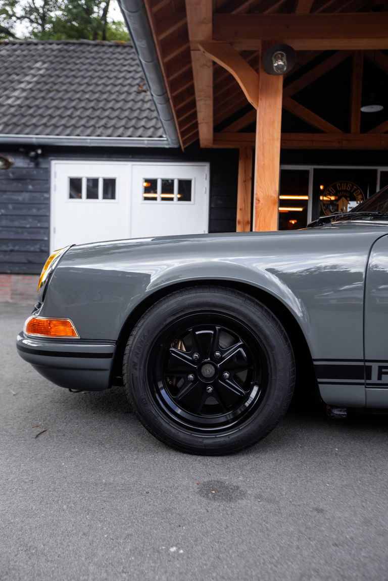 Porsche 911 Backdate