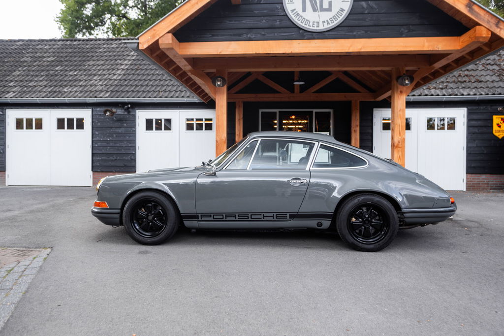 Porsche 911 Backdate