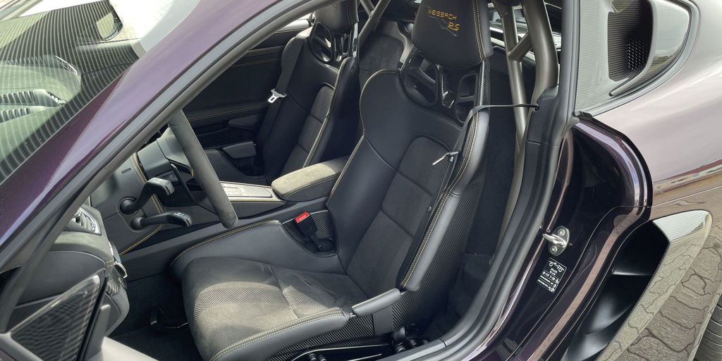 Porsche 718 Cayman GT4 RS