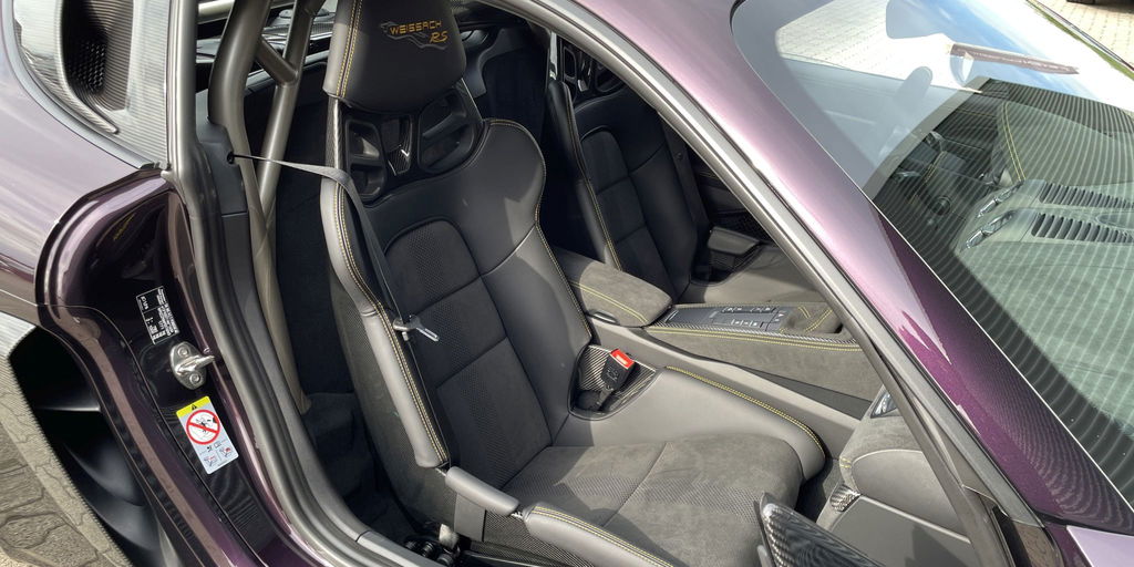 Porsche 718 Cayman GT4 RS