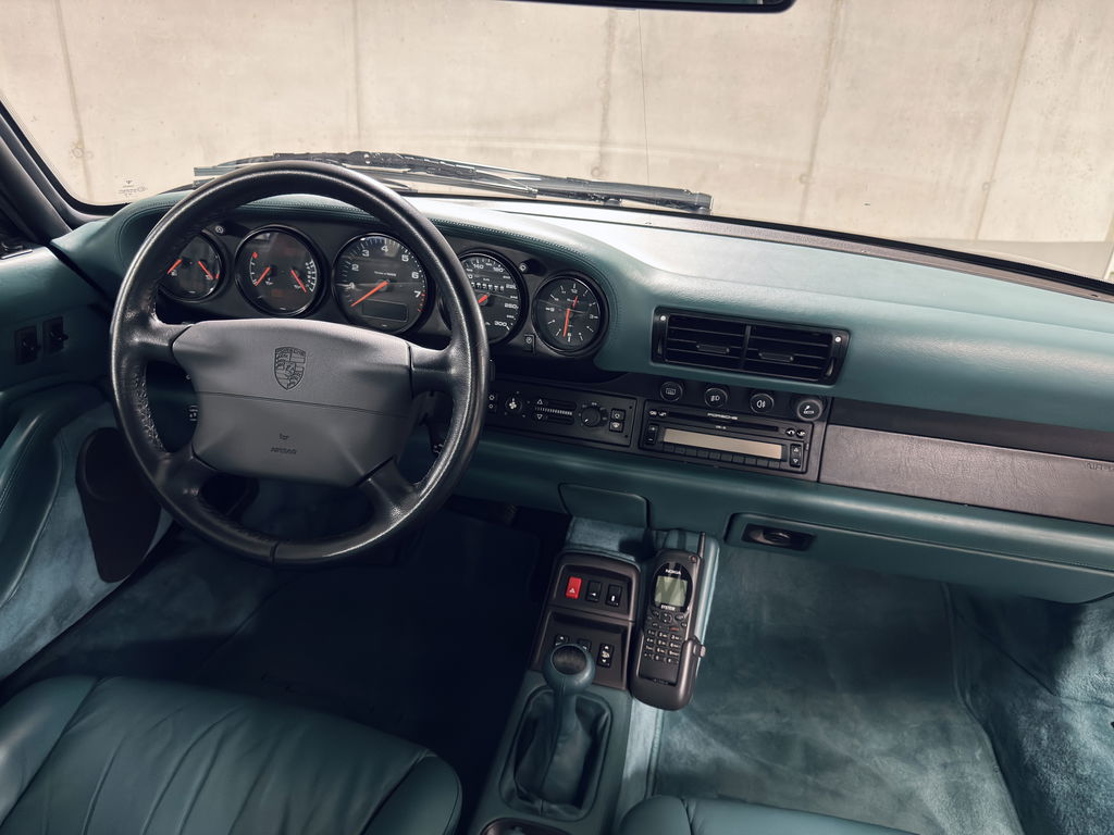 Porsche 993 Carrera 4S