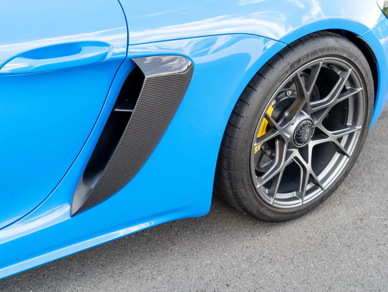 Porsche 718 Spyder RS